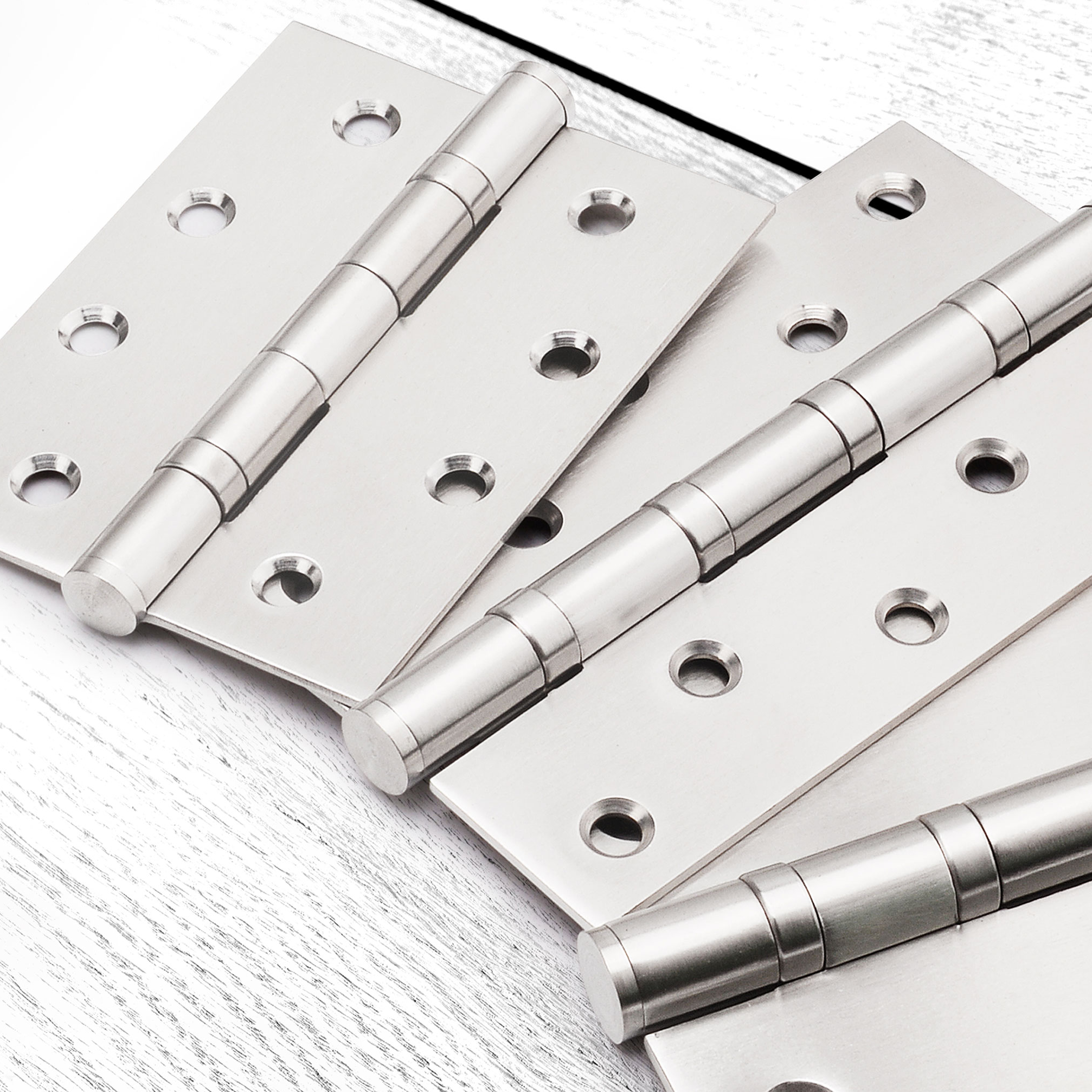 деревянные дверь