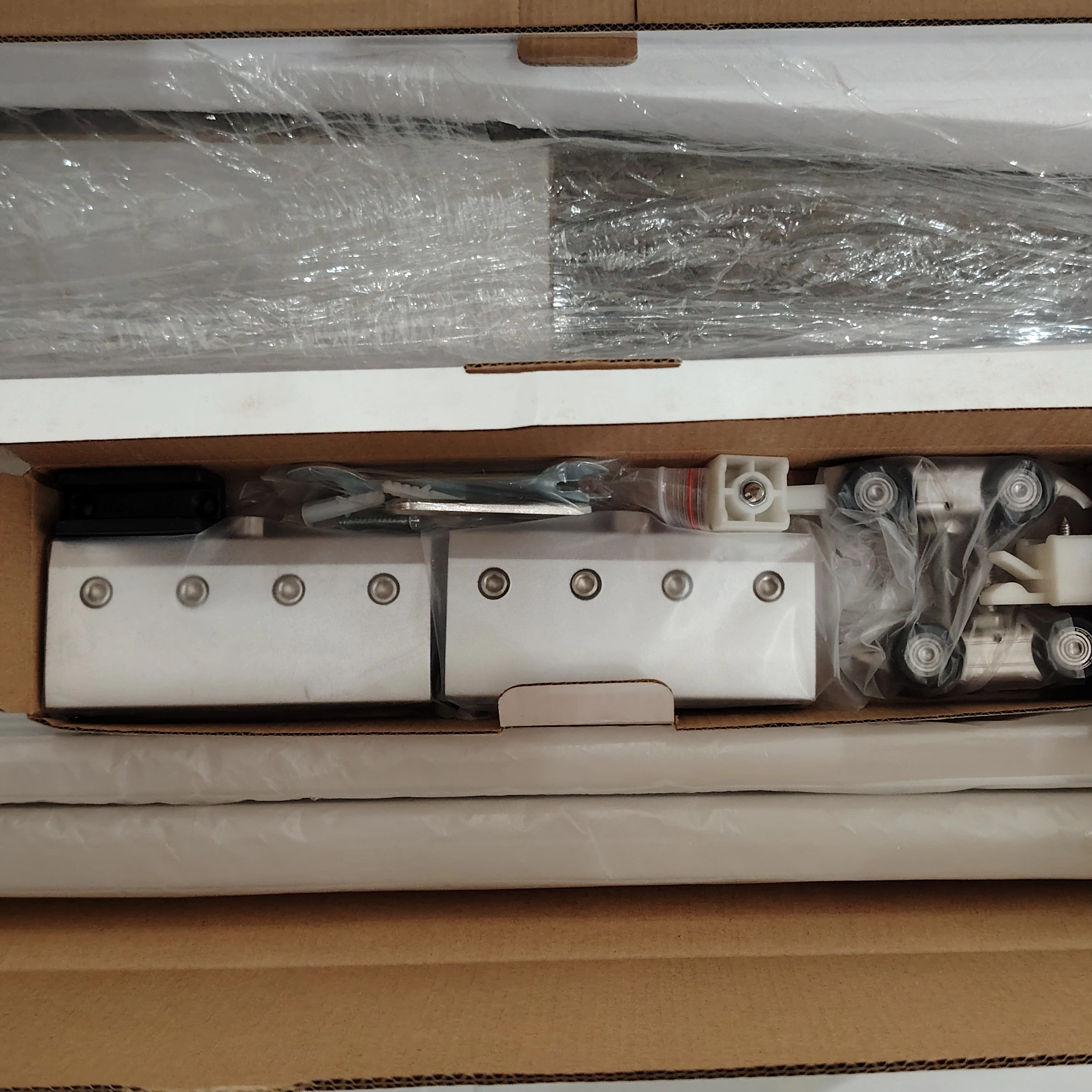 Понимание невидимых дверных петли и мира дверей