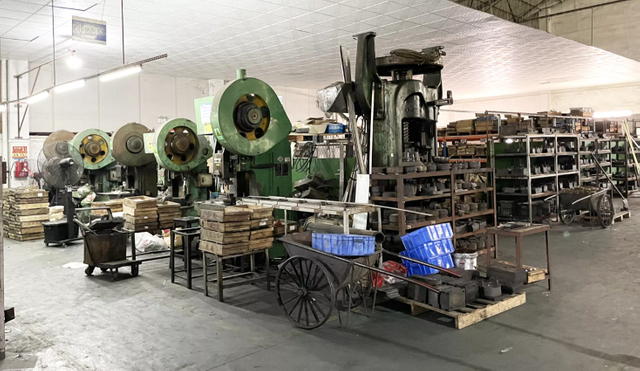 тяжелая дверная петля